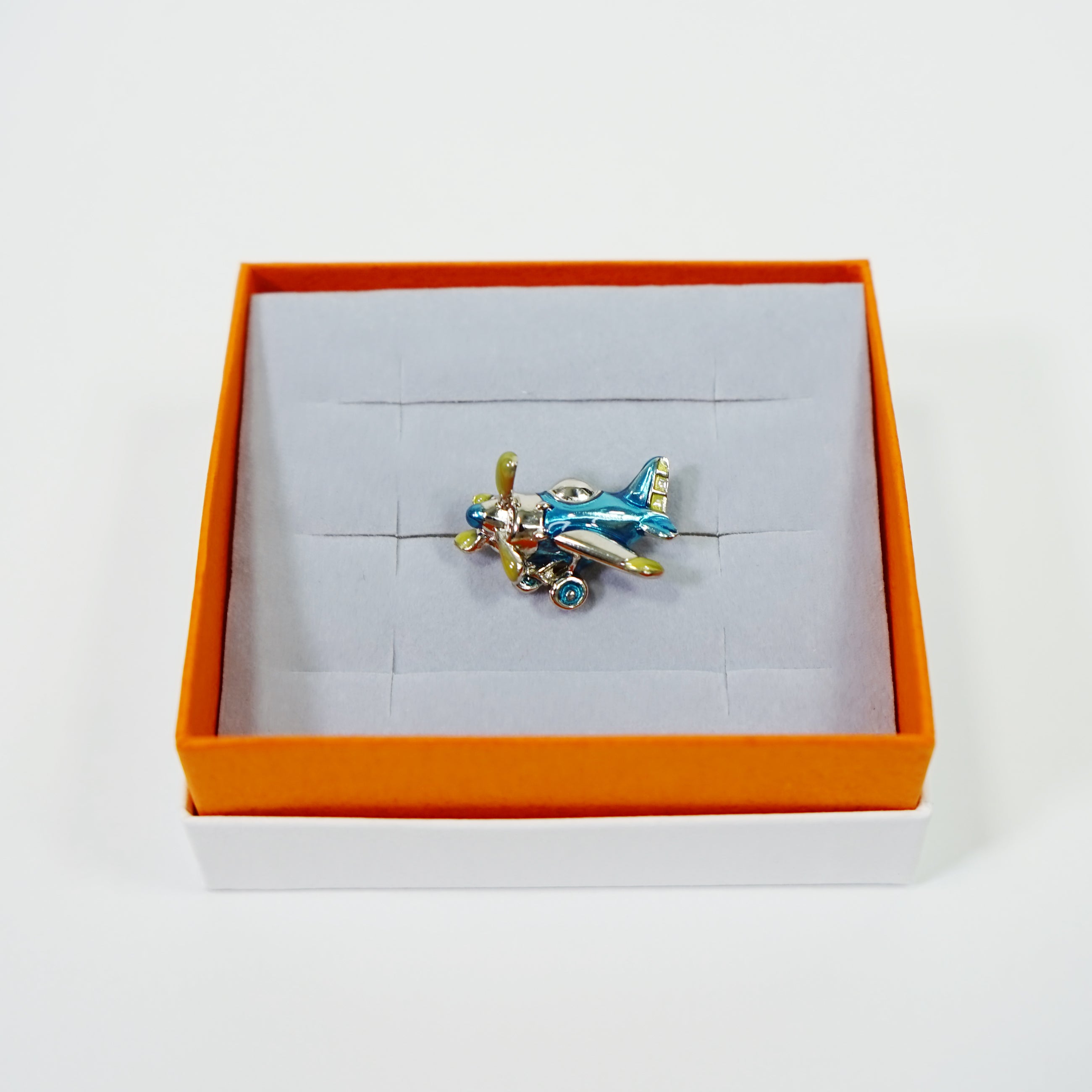 Propeller Airplane Lapel Pin 57002550