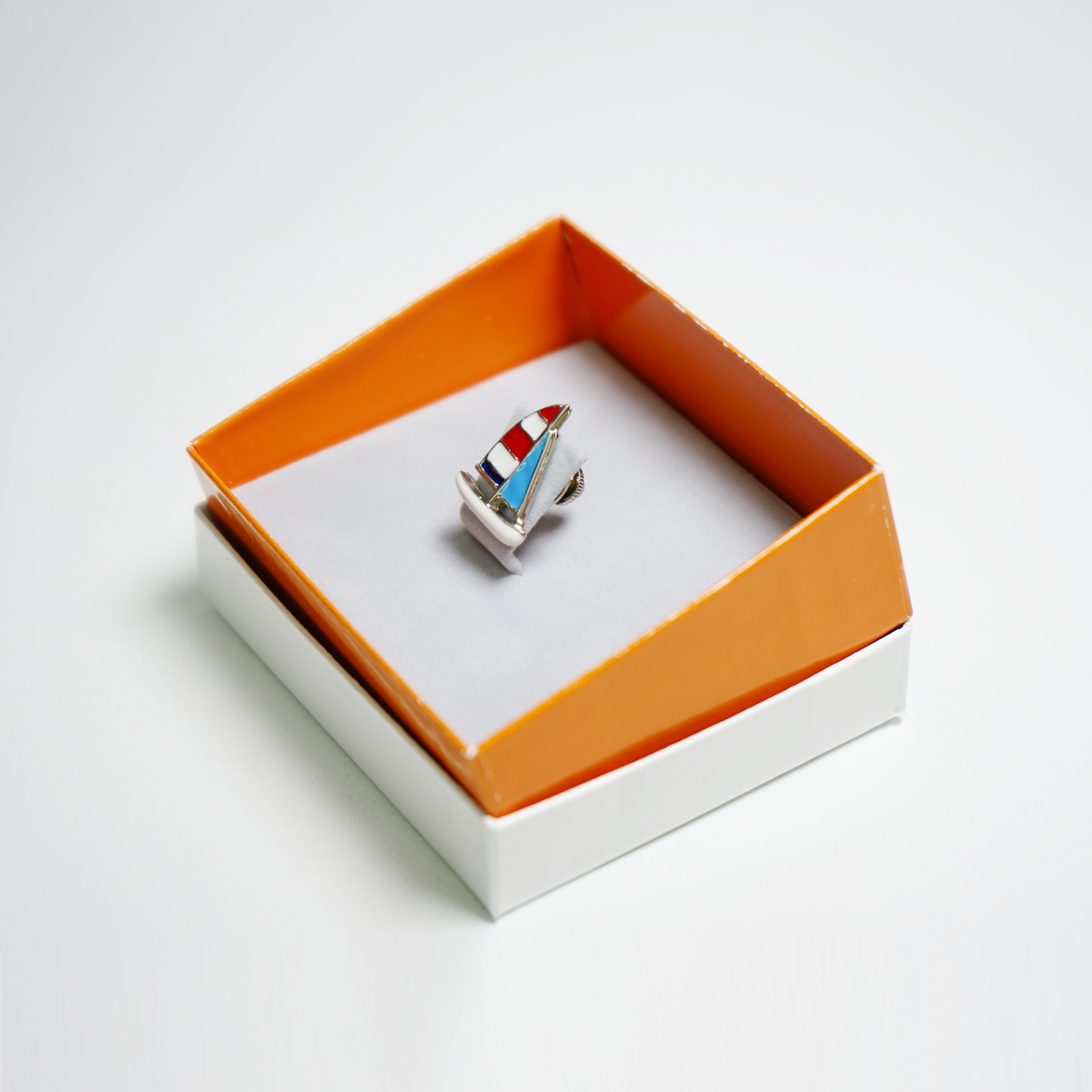 ラペルピン ヨット 57001080